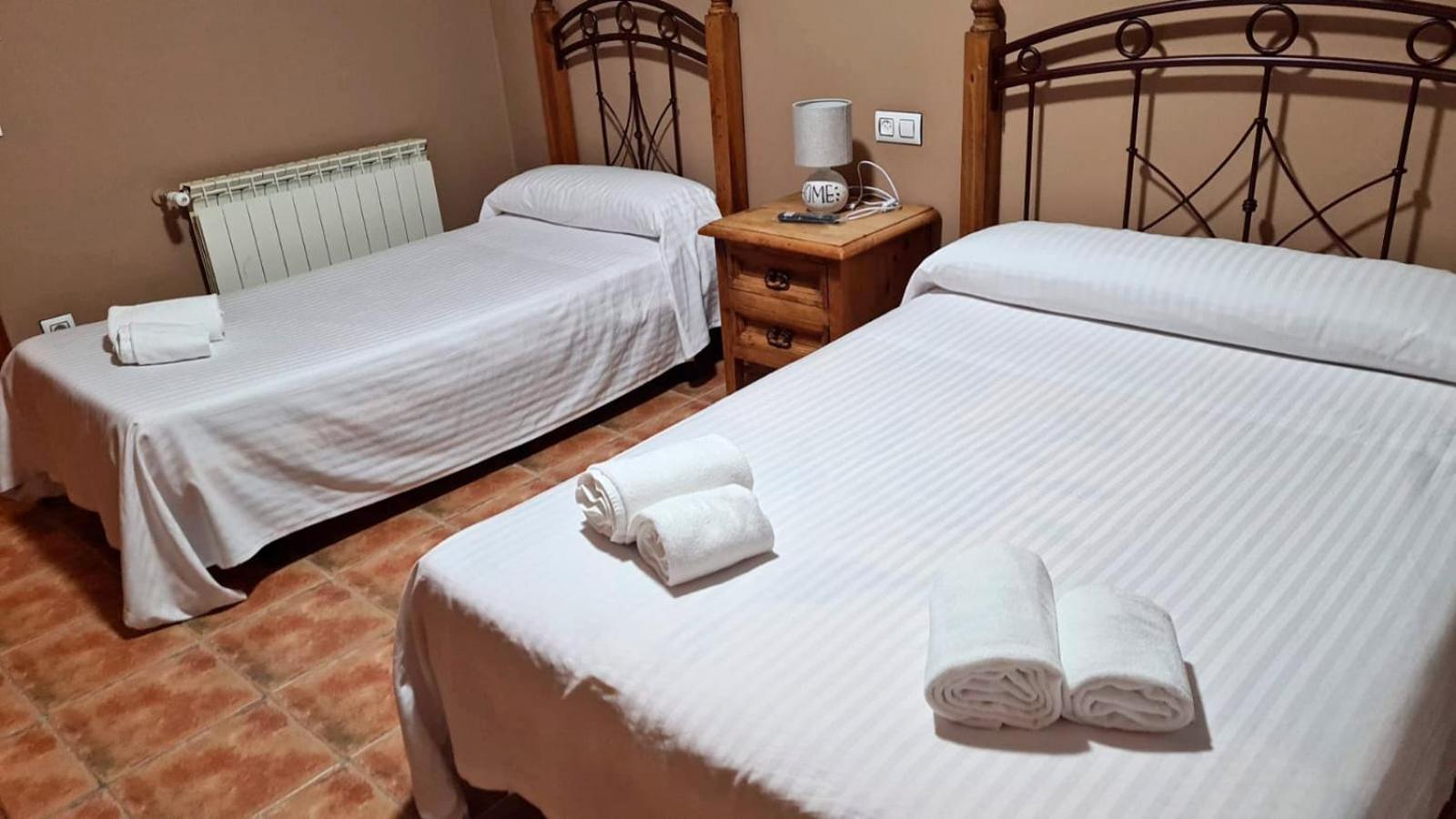 Hotel Rural La Casa De Irene Lubián Extérieur photo